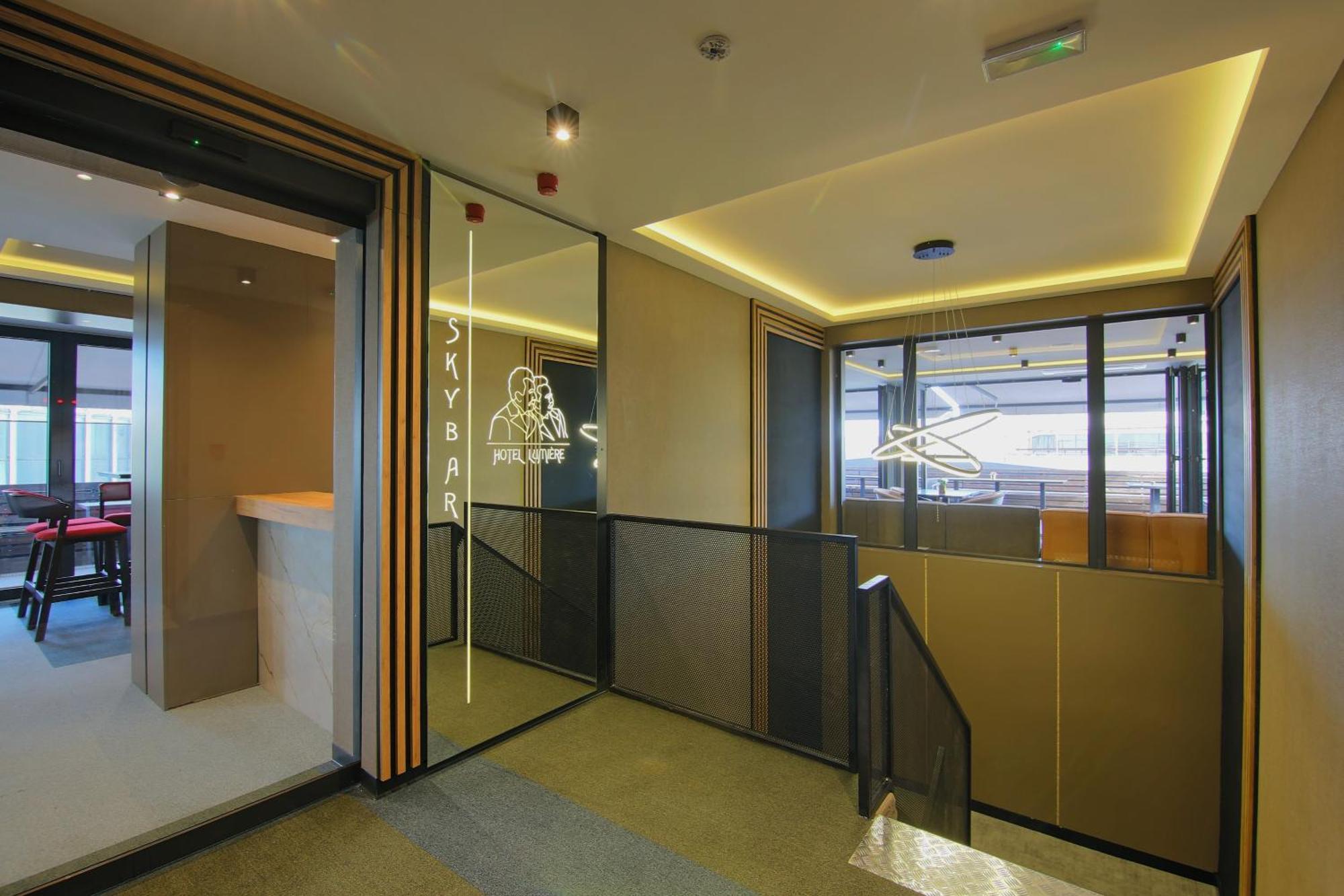 Lumiere Hotel Belgrade Exterior photo